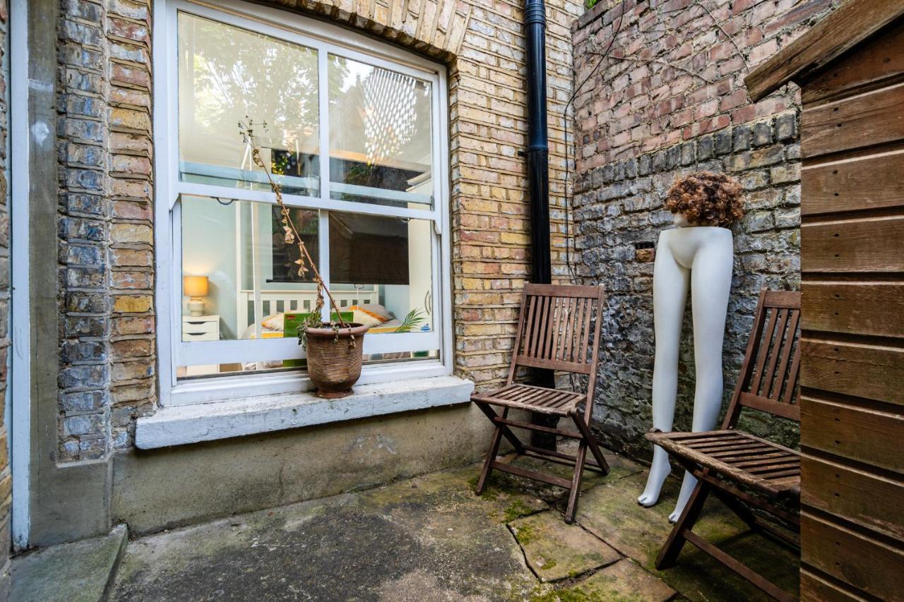 Double Room W/Projector & Garden Hot Tub London Ngoại thất bức ảnh